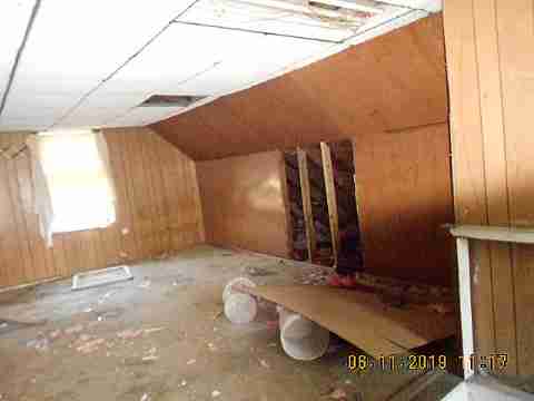 19310 St Aubin (28)_m.jpg